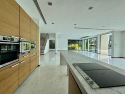 Ocean Drive (D4), Detached #457120071